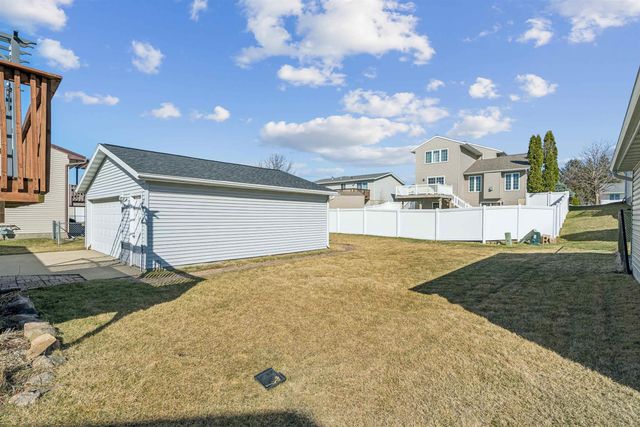4034 Mark Drive, Waterloo, IA 50701