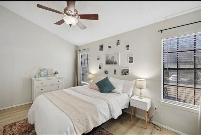 11404 Walnut Ridge DR 10, Austin, TX 78753