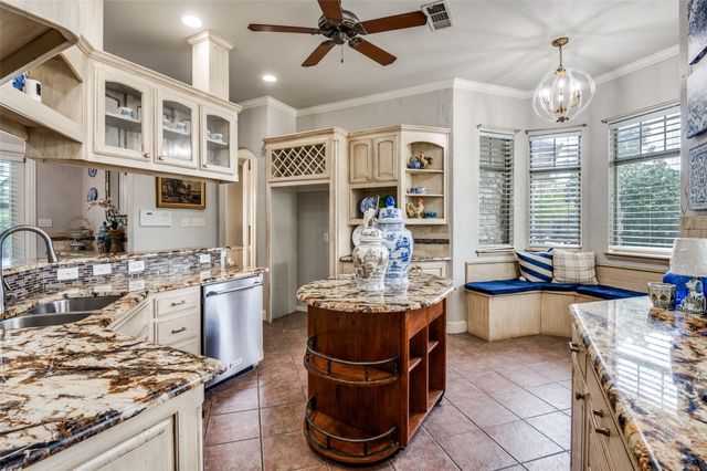 2032 Cains Lane, Mansfield, TX 76063