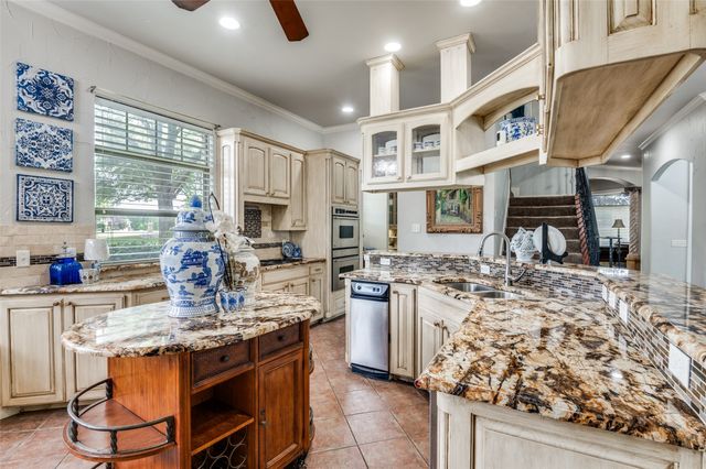 2032 Cains Lane, Mansfield, TX 76063