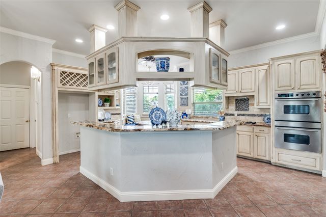 2032 Cains Lane, Mansfield, TX 76063