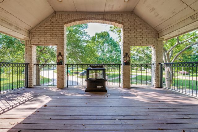 2032 Cains Lane, Mansfield, TX 76063