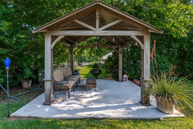 2032 Cains Lane, Mansfield, TX 76063
