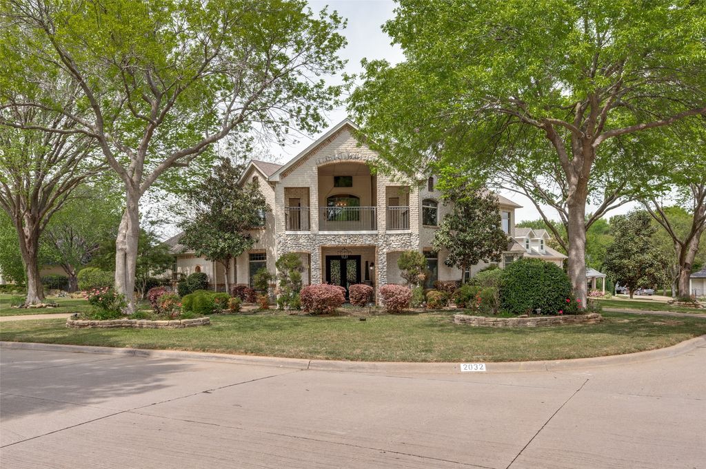 2032 Cains Lane, Mansfield, TX 76063