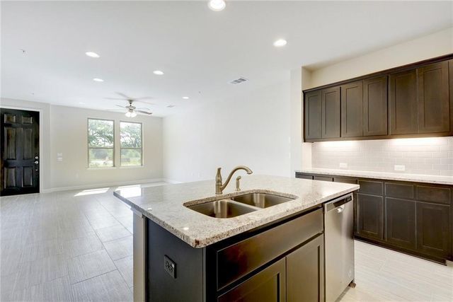 13800 Lyndhurst ST 304, Austin, TX 78717