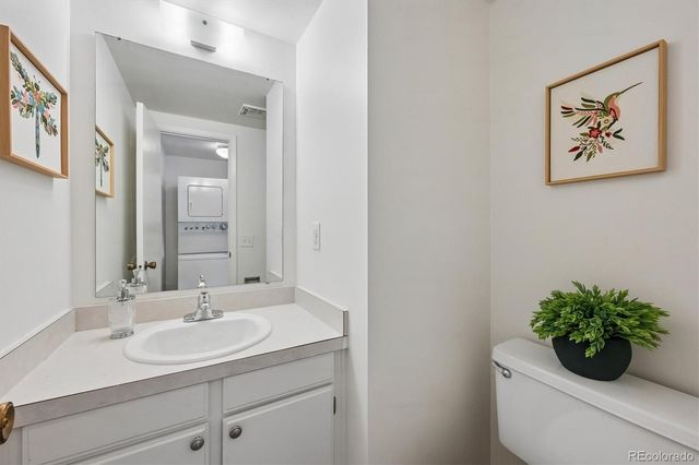 6950 S Knolls Way, Centennial, CO 80122