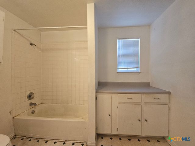 1001 S 29th Street, Temple, TX 76504