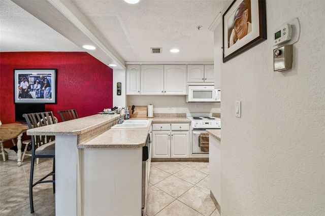 36750 US HIGHWAY 19 N 03106, Palm Harbor, FL 34684