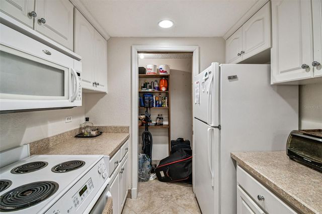 36750 US HIGHWAY 19 N 03106, Palm Harbor, FL 34684