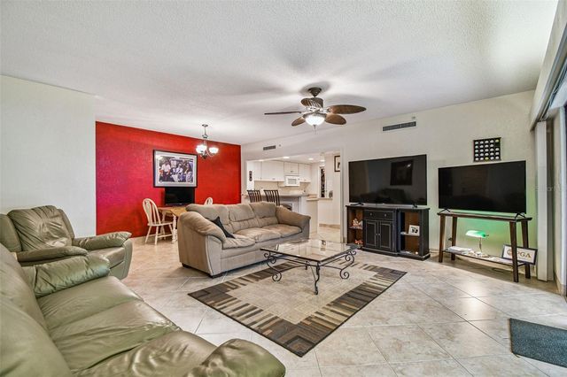 36750 US HIGHWAY 19 N 03106, Palm Harbor, FL 34684