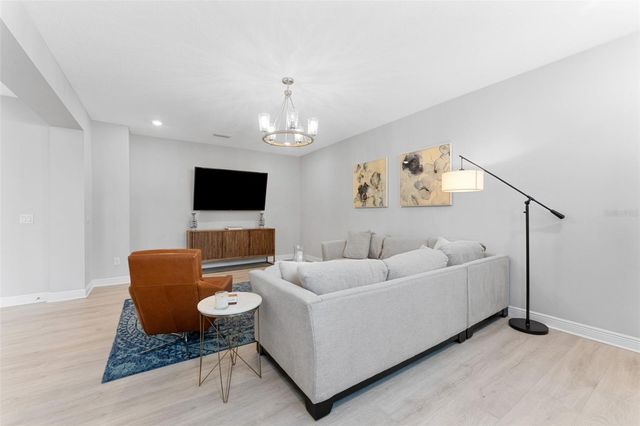 412 S ALBANY AVENUE 2, Tampa, FL 33606