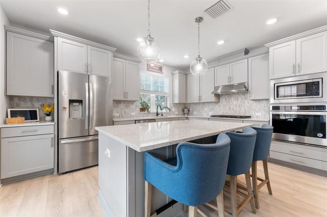 412 S ALBANY AVENUE 2, Tampa, FL 33606