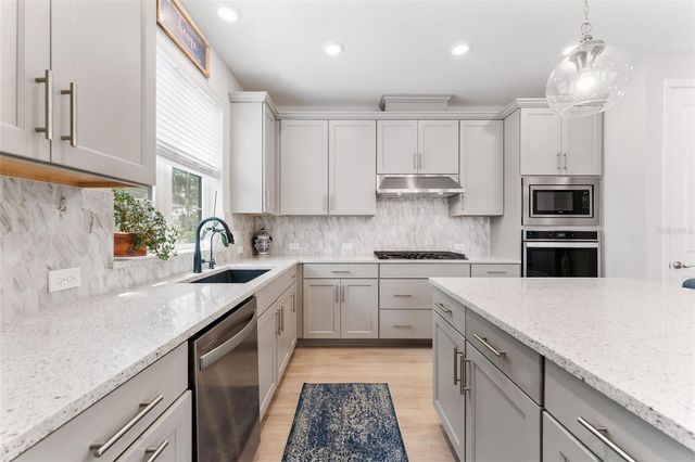 412 S ALBANY AVENUE 2, Tampa, FL 33606