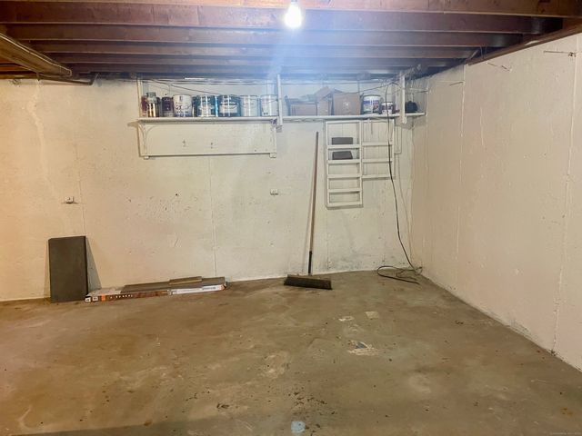 15 Proulx Street, Brooklyn, CT 06234