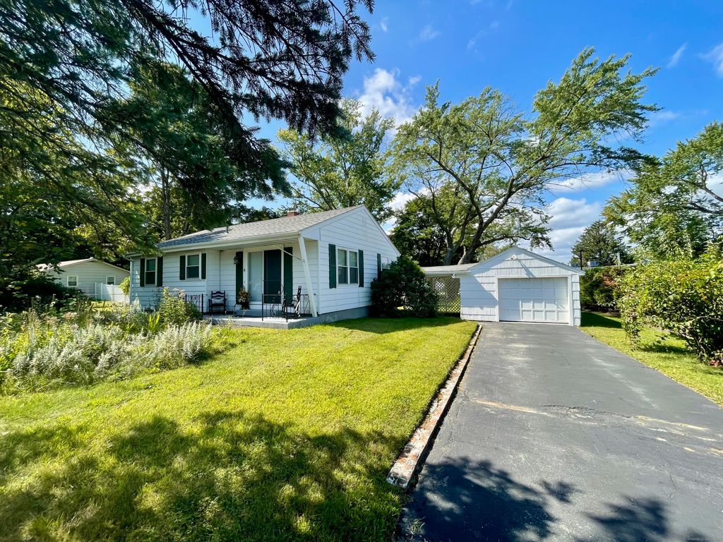 15 Proulx Street, Brooklyn, CT 06234