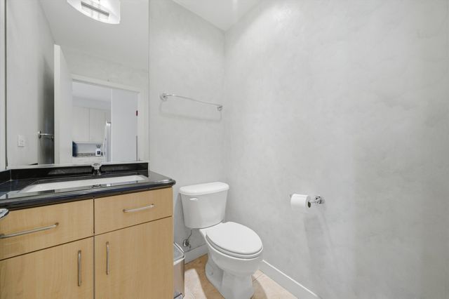 737 W Washington Boulevard 3406, Chicago, IL 60661