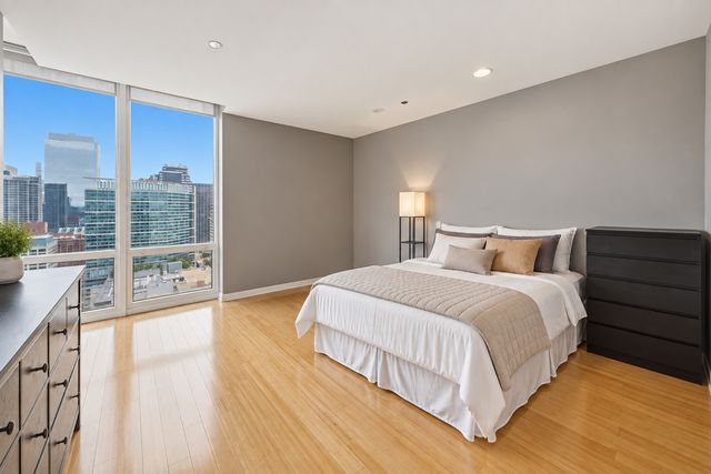 737 W Washington Boulevard 3406, Chicago, IL 60661