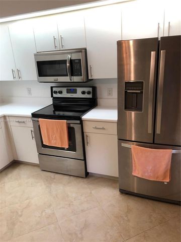 12550 SW 15th St 307E, Pembroke Pines, FL 33027