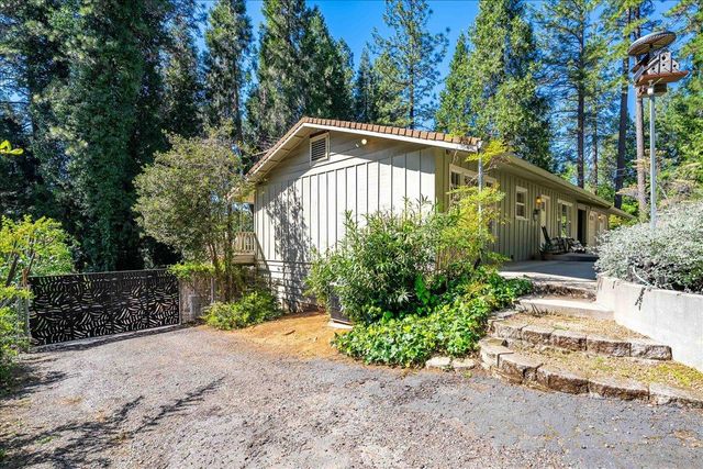 14384 Penn Rd, Grass Valley, CA 95949