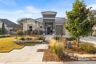 711 Chinkapin DR, Fredericksburg, TX 78624