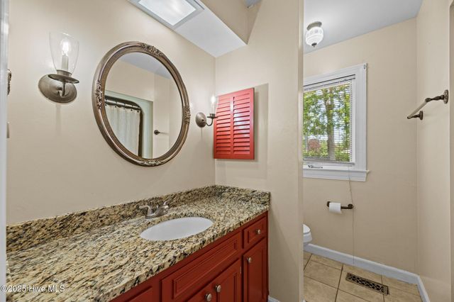1510 Lucerne Way, New Bern, NC 28560