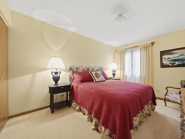 312 Brookdale Drive A, Bloomingdale, IL 60108