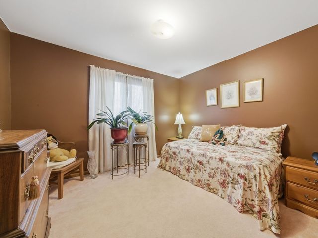312 Brookdale Drive A, Bloomingdale, IL 60108