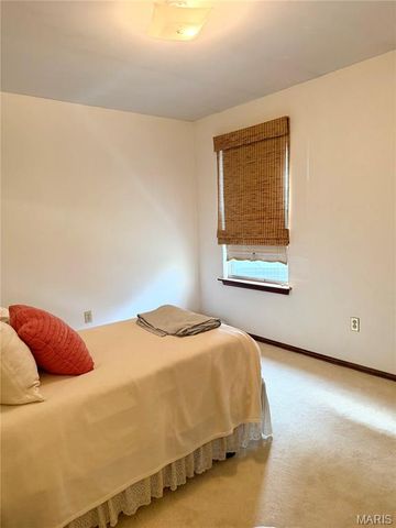 4162 Bugle Bend Drive, Florissant, MO 63034