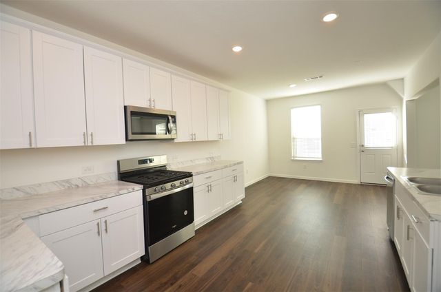 16412 Big Hickory Dr, Conroe, TX 77302