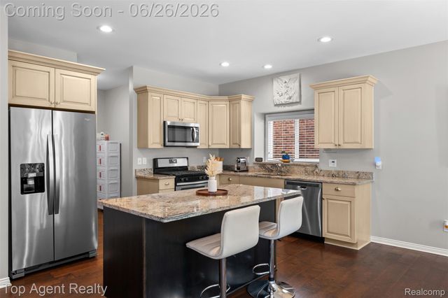 13826 Grandeur Avenue, Shelby Charter Township, MI 48315
