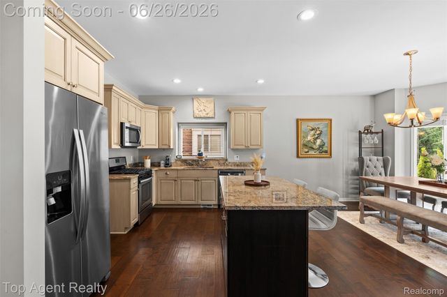 13826 Grandeur Avenue, Shelby Charter Township, MI 48315