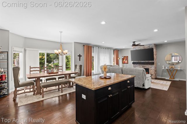 13826 Grandeur Avenue, Shelby Charter Township, MI 48315