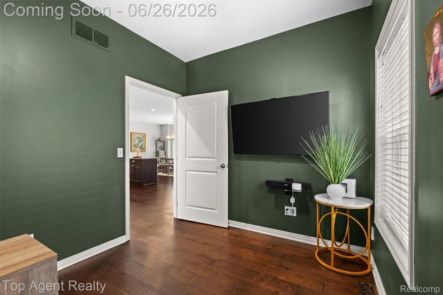 13826 Grandeur Avenue, Shelby Charter Township, MI 48315
