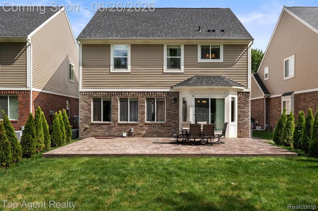 13826 Grandeur Avenue, Shelby Charter Township, MI 48315