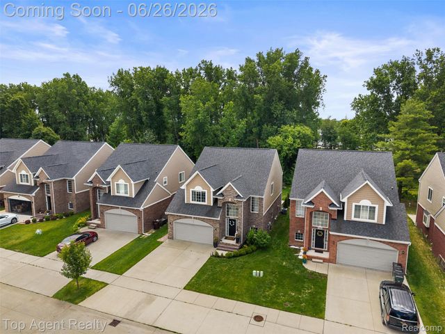 13826 Grandeur Avenue, Shelby Charter Township, MI 48315