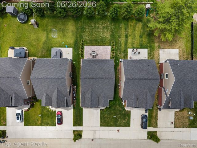 13826 Grandeur Avenue, Shelby Charter Township, MI 48315