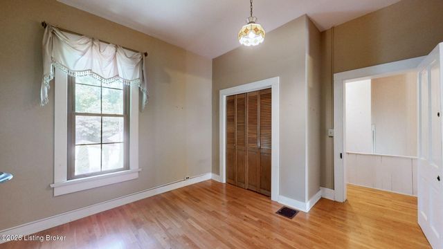 1154 S Brook St, Louisville, KY 40203