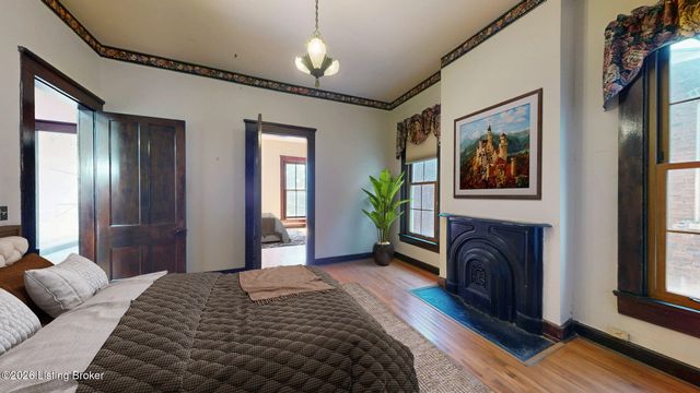 1154 S Brook St, Louisville, KY 40203