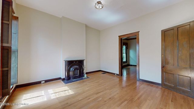 1154 S Brook St, Louisville, KY 40203