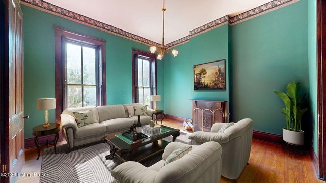 1154 S Brook St, Louisville, KY 40203