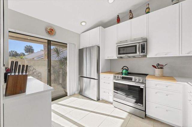 5222 MYRTLE WOOD 9, Sarasota, FL 34235