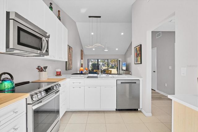 5222 MYRTLE WOOD 9, Sarasota, FL 34235