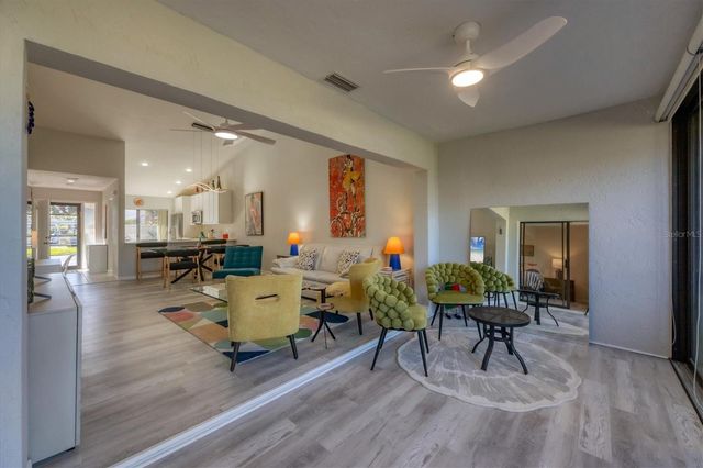 5222 MYRTLE WOOD 9, Sarasota, FL 34235