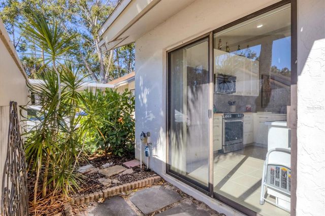 5222 MYRTLE WOOD 9, Sarasota, FL 34235