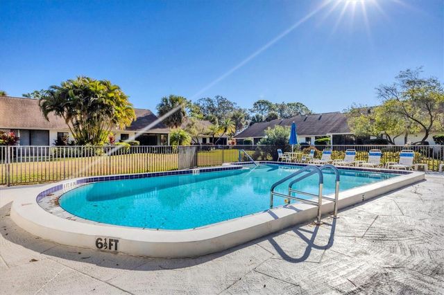 5222 MYRTLE WOOD 9, Sarasota, FL 34235