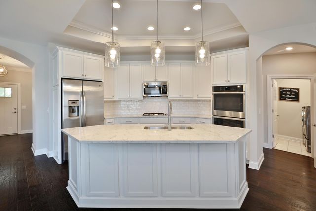 6947 Hollyhock Drive, New Albany, OH 43054