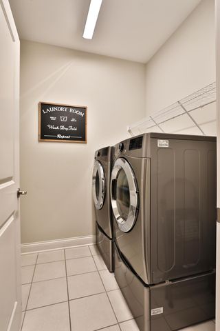 6947 Hollyhock Drive, New Albany, OH 43054