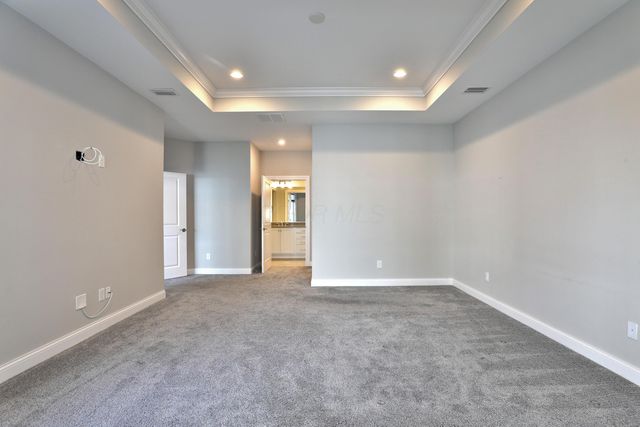 6947 Hollyhock Drive, New Albany, OH 43054