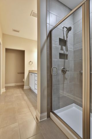 6947 Hollyhock Drive, New Albany, OH 43054