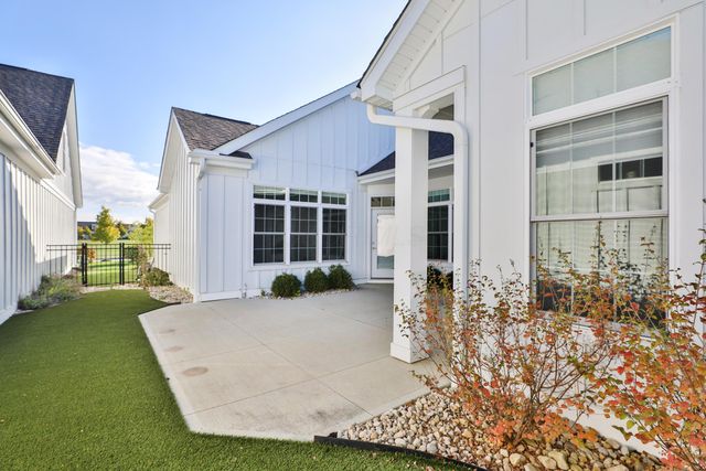 6947 Hollyhock Drive, New Albany, OH 43054